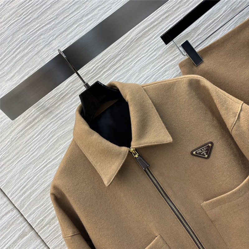 Pra*a wool lapel jacket suit