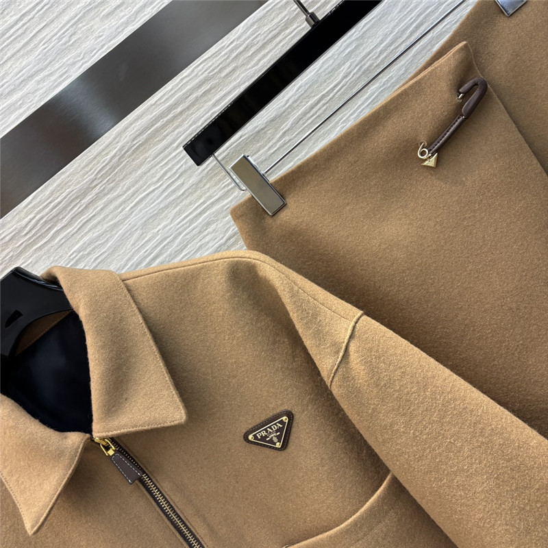 Pra*a wool lapel jacket suit