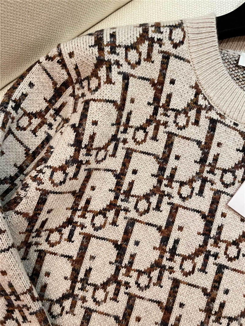 D10r oblique jacquard sweater beige