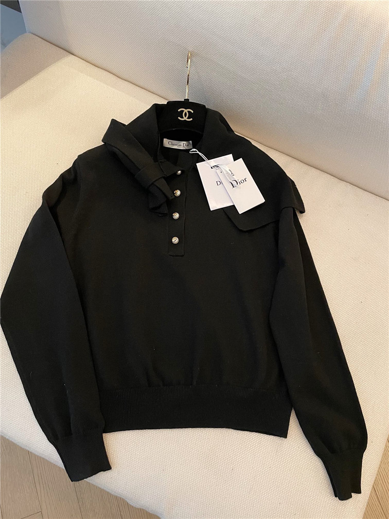 D10r crop cape cashmere sweater black