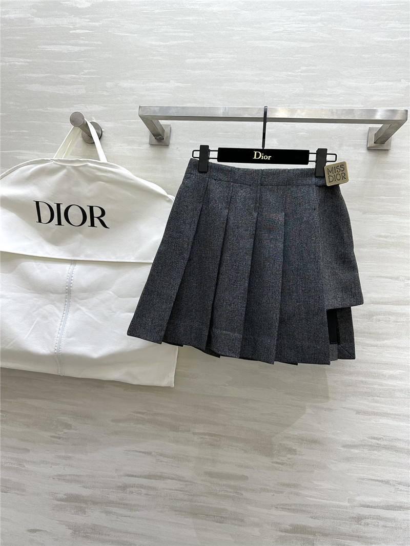 D10r irregular pleated skirt