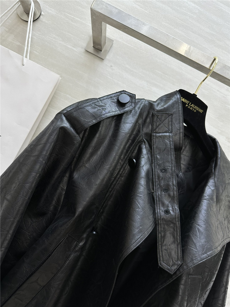 Y51 pleated trench coat