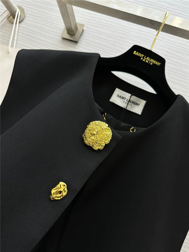 Y51 metal button vest