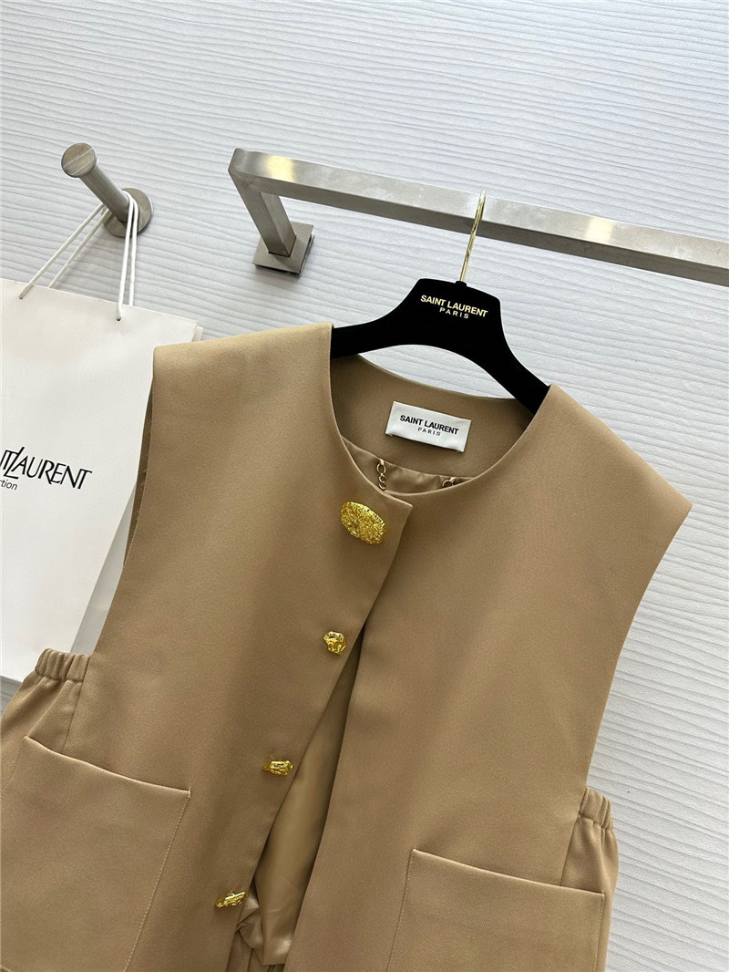 Y51 metal button vest