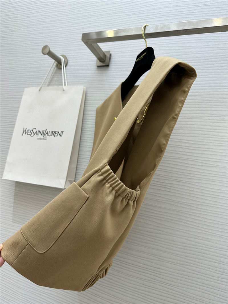 Y51 metal button vest