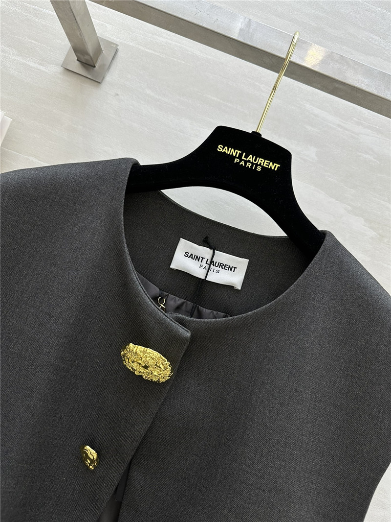 Y51 metal button vest