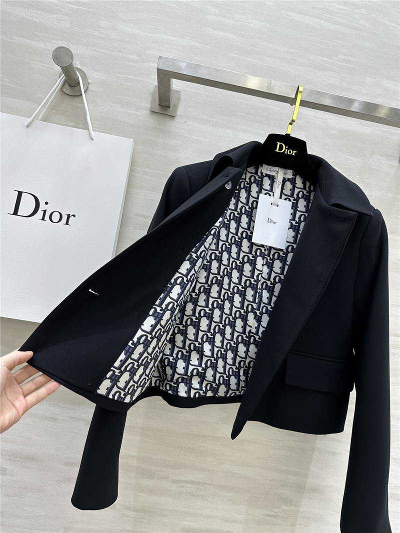 D10r cd button wool coat