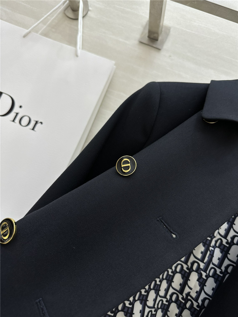 D10r cd button wool coat