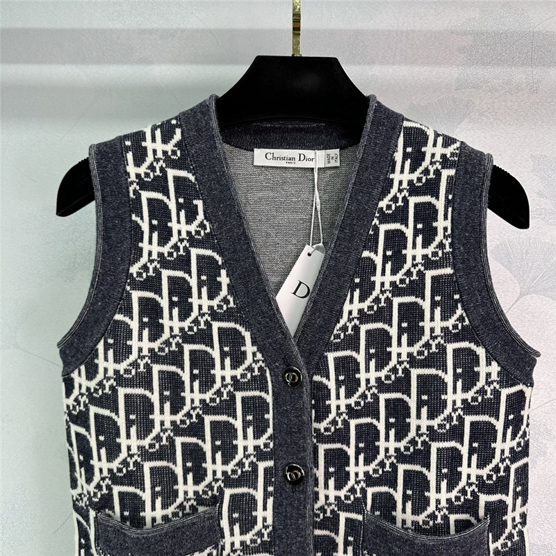 D10r oblique v-neck vest cardigan denim blue