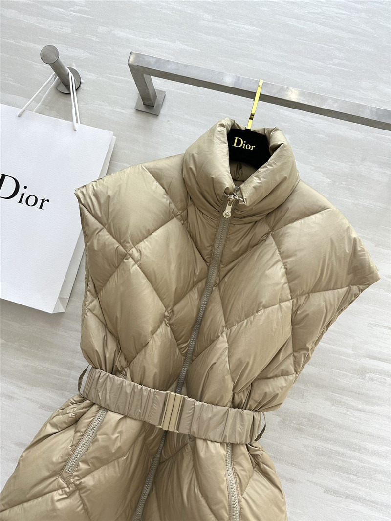 D10r quilted down vest