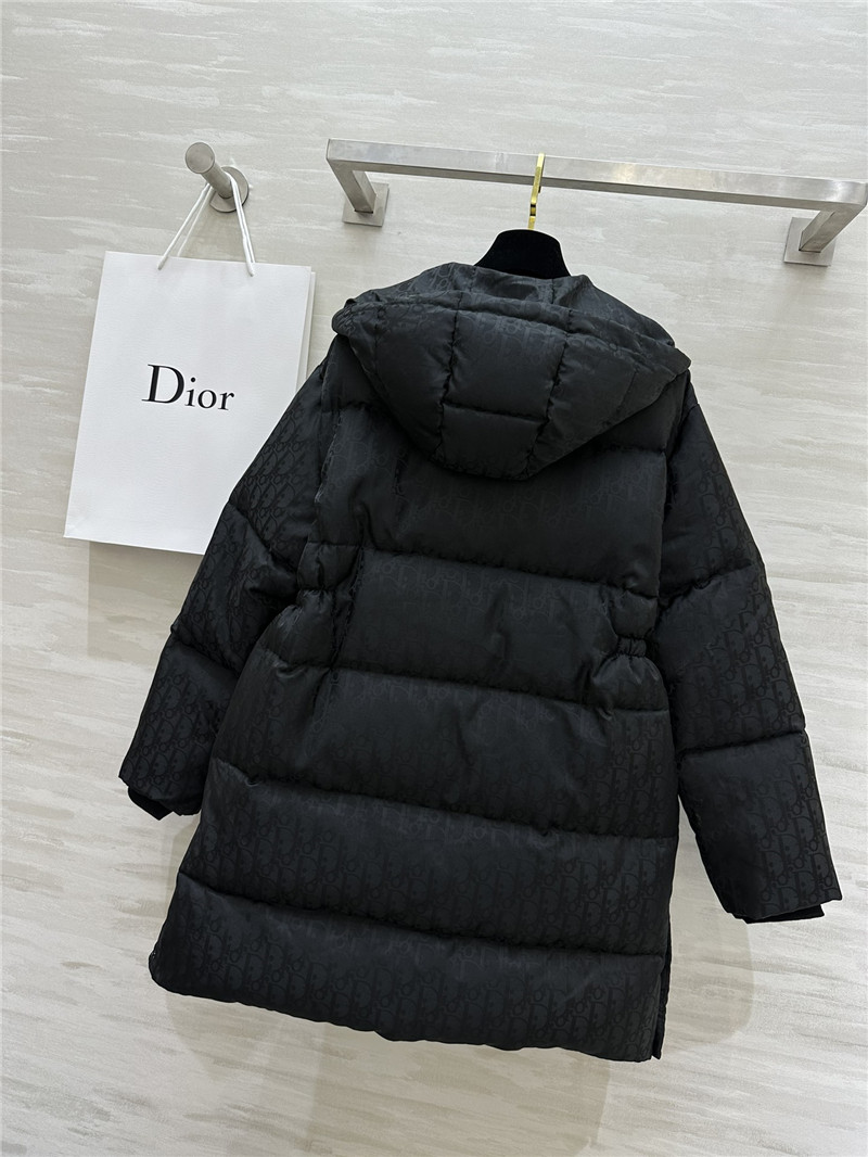 D10r mid-length down jacket