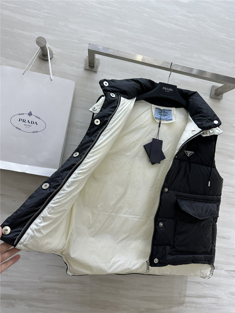 Pra*a hooded down vest