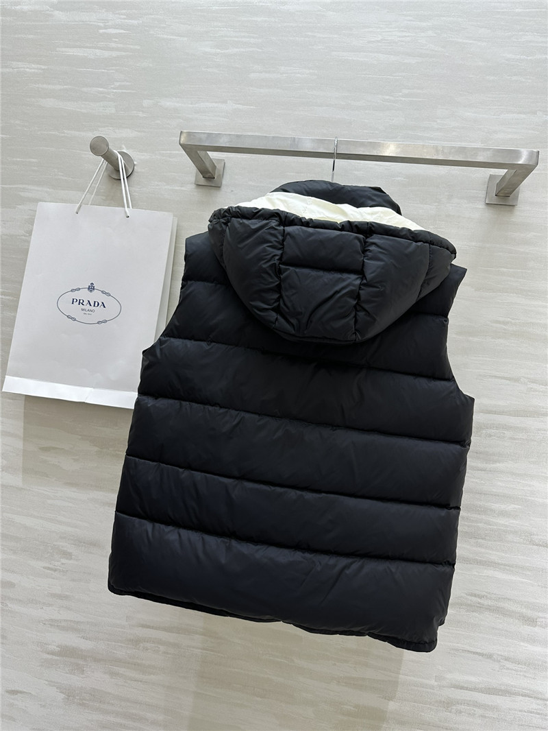 Pra*a hooded down vest