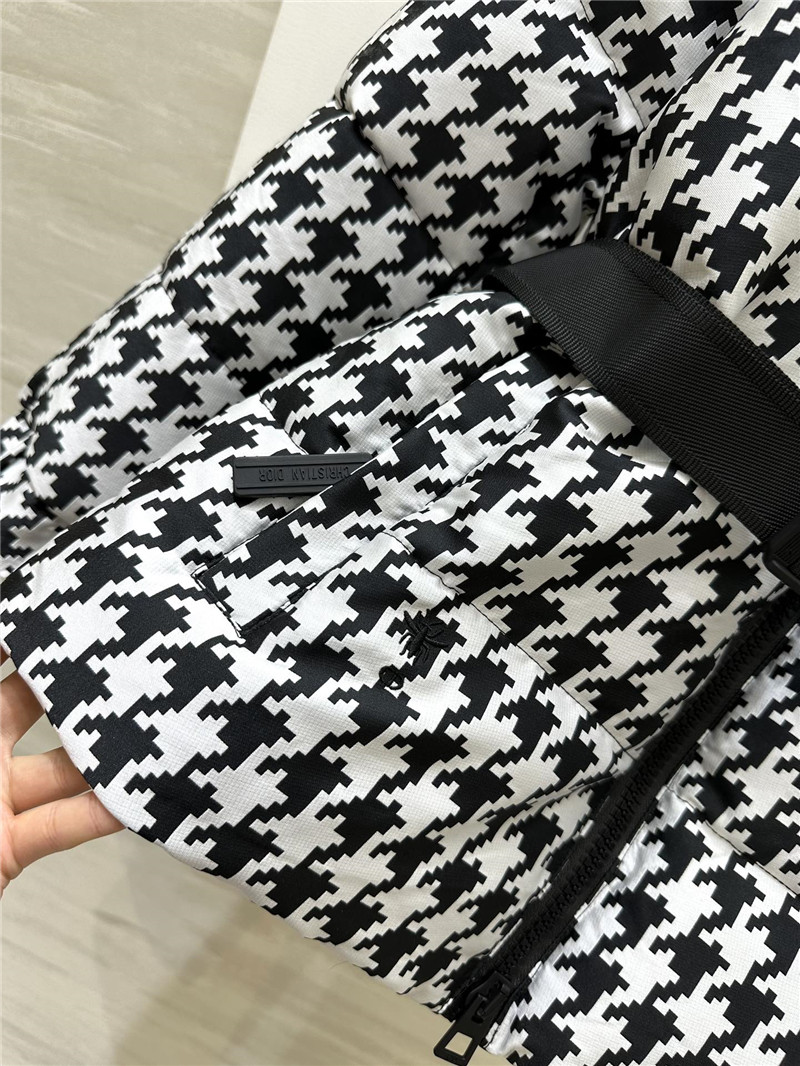 D10r stand collar down jacket