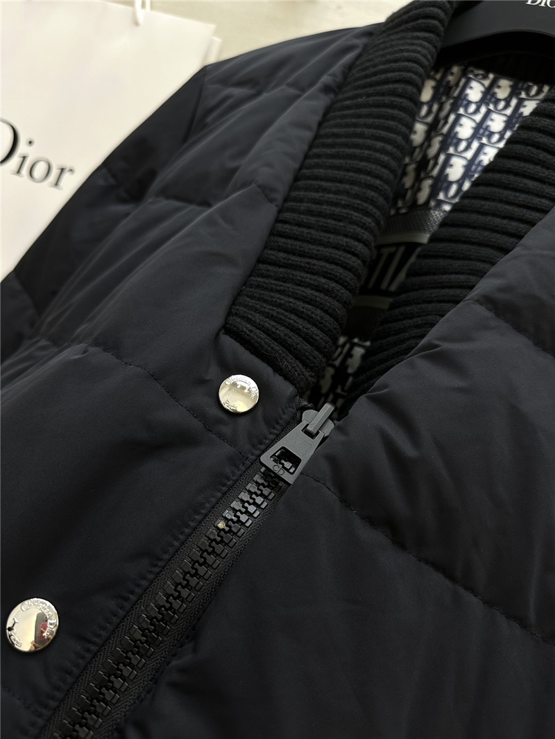 D10r reversible down jacket
