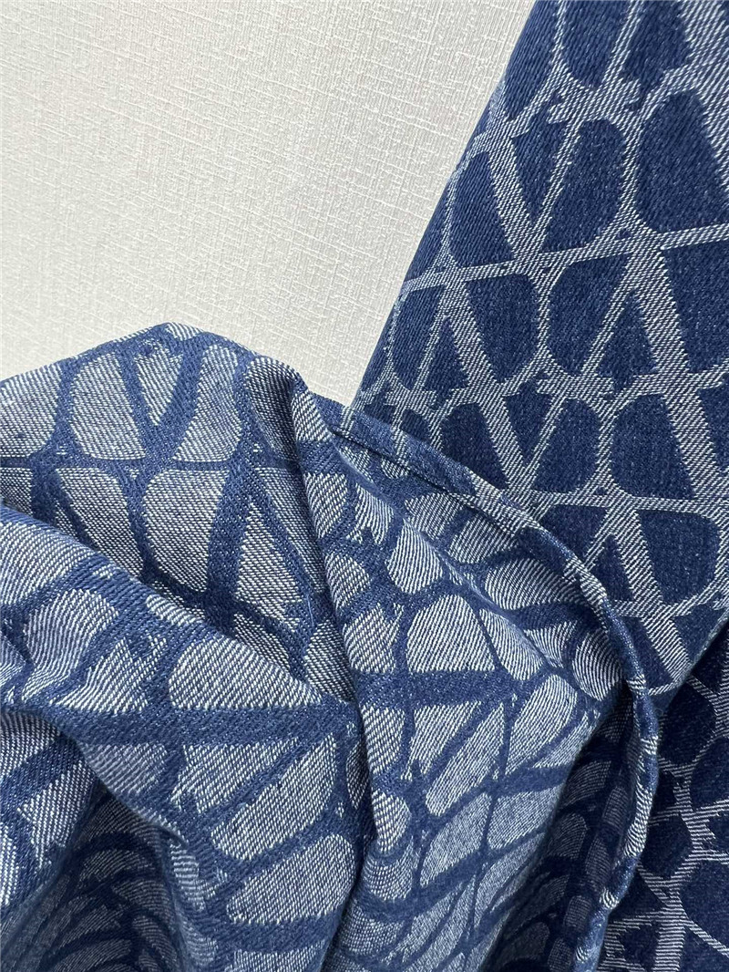 Va1e*ntin0 v letter jacquard skirt