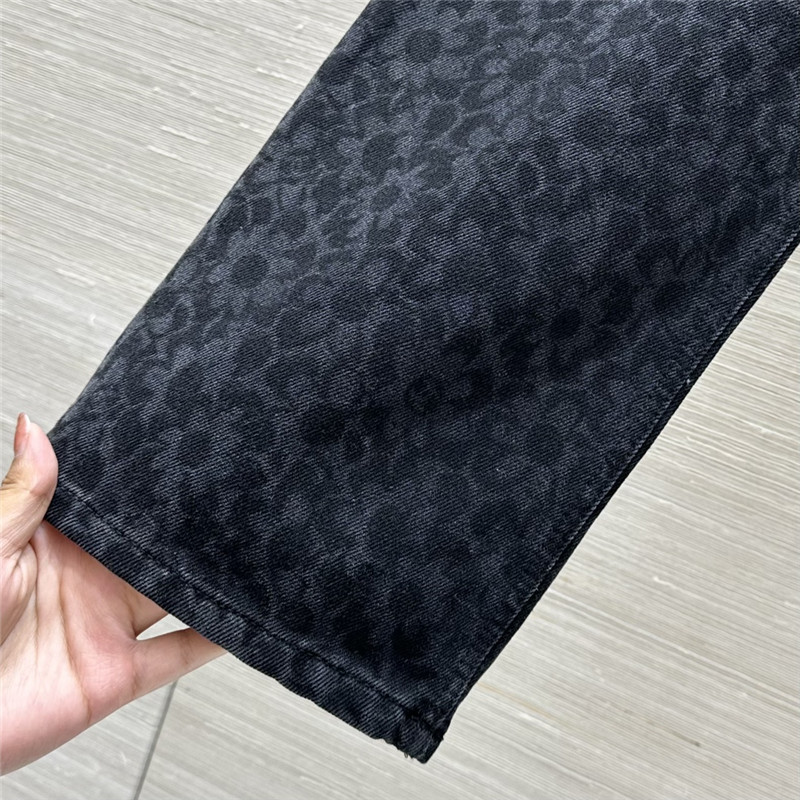 Ch**el high-end jeans