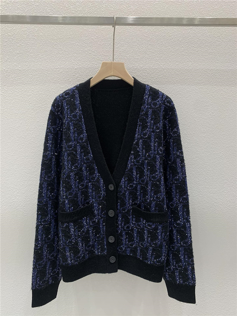 D10r v-neck oblique blend cardigan in black