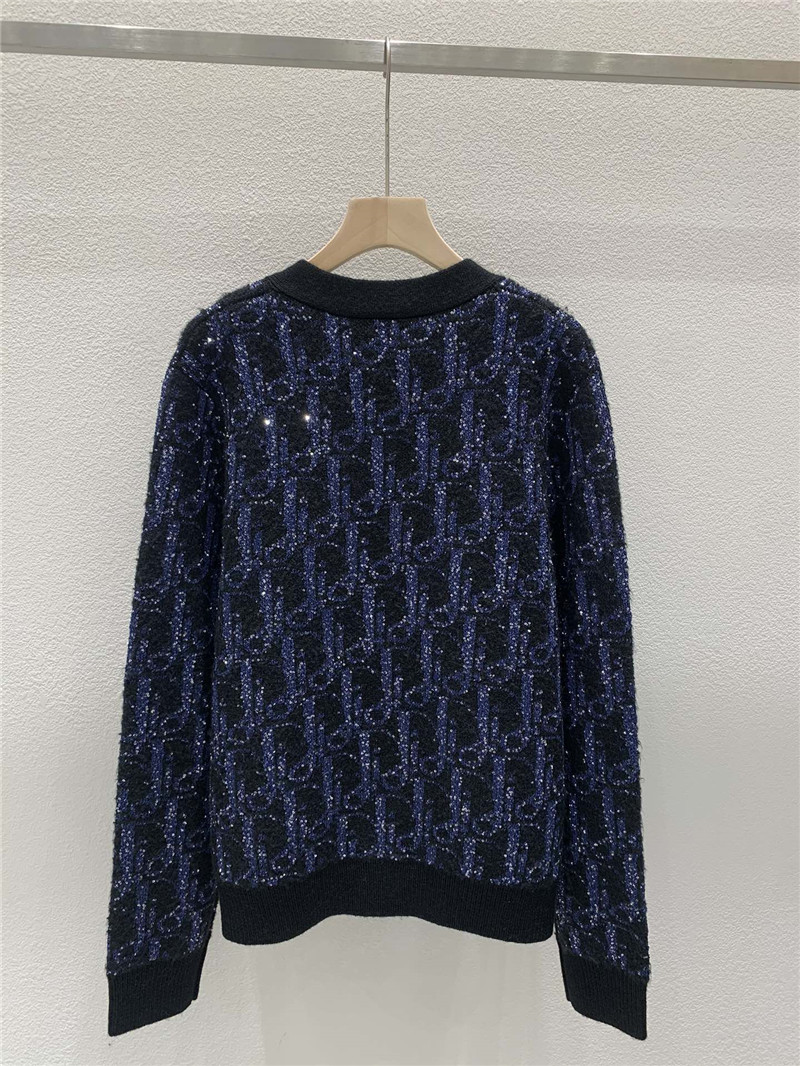 D10r v-neck oblique blend cardigan in black