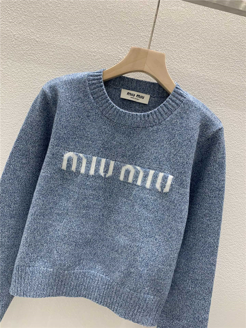 Miu Miu Logo-Intarsia Crop Wool Sweater in Blue