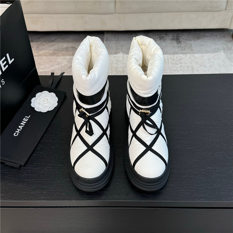 Ch**el white calfskin nylon snow boots