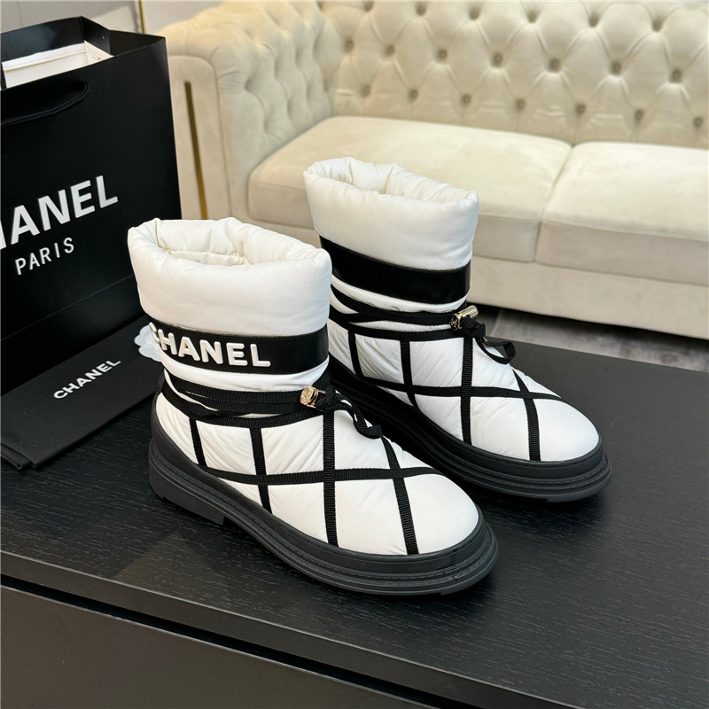 Ch**el white calfskin nylon snow boots