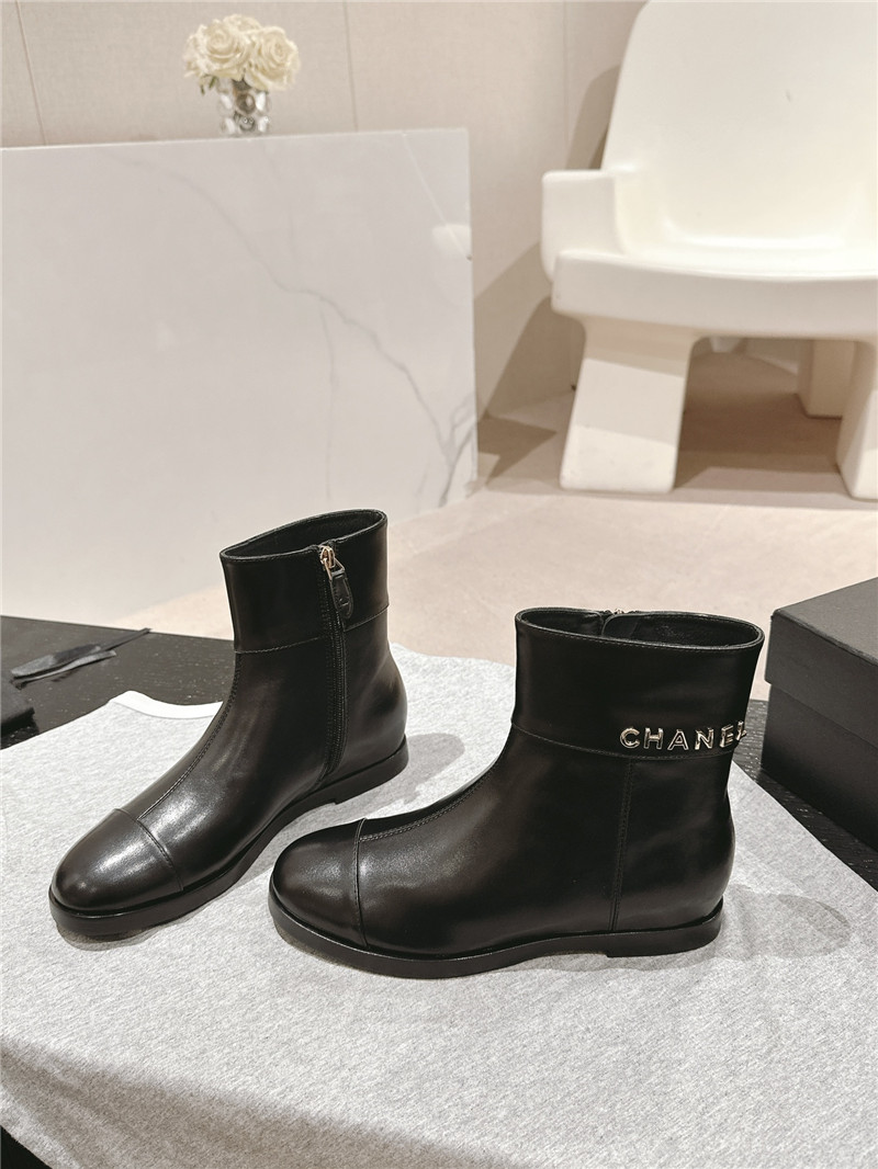 Ch**el calfskin flat chelsea ankle boots