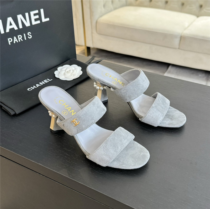Ch**el pearl heel slippers