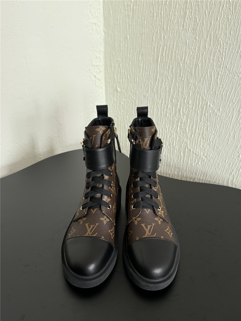 l0vis Vvtt0n wonderland flat ranger boots
