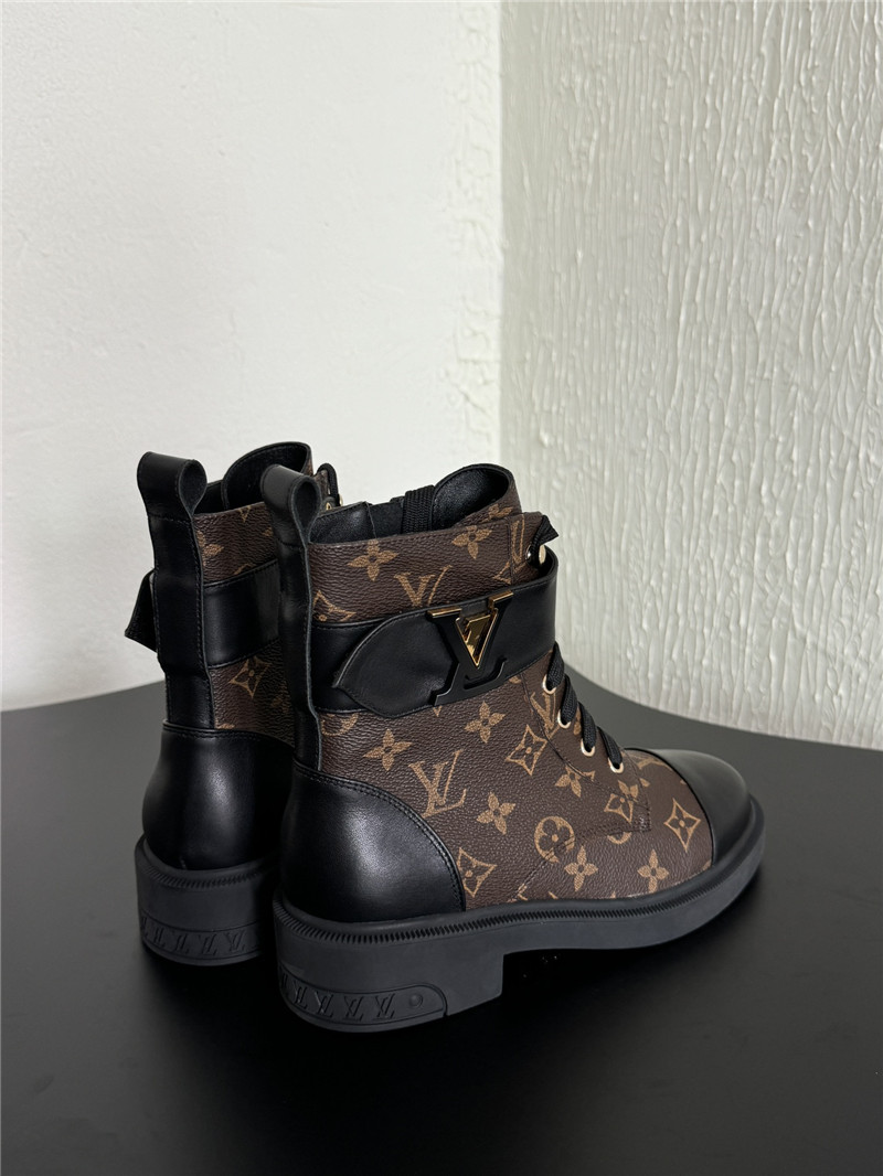 l0vis Vvtt0n wonderland flat ranger boots