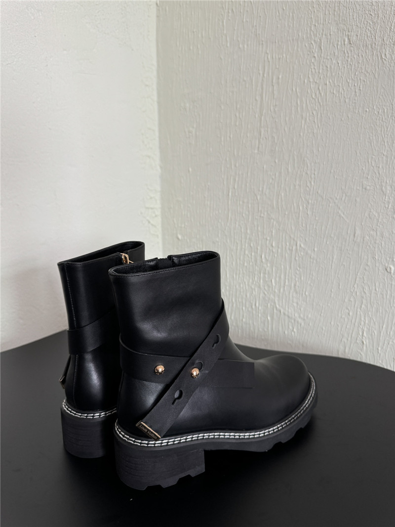 l0vis Vvtt0n lv beaubourg ankle boot