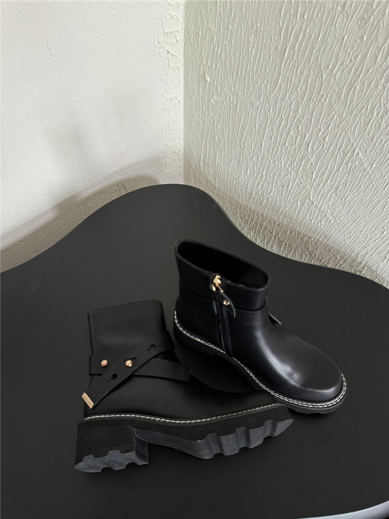l0vis Vvtt0n lv beaubourg ankle boot