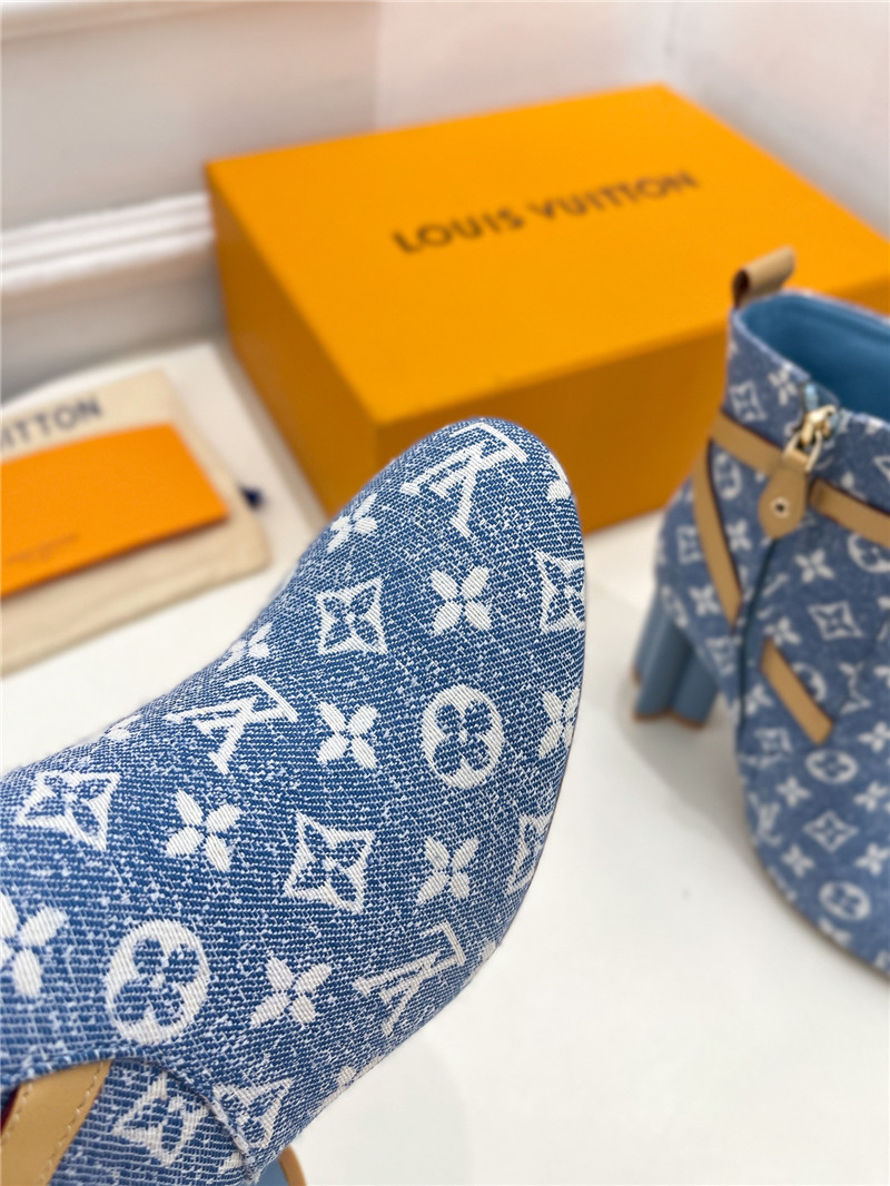 l0vis Vvtt0n light blue denim monogram silhouette ankle boots