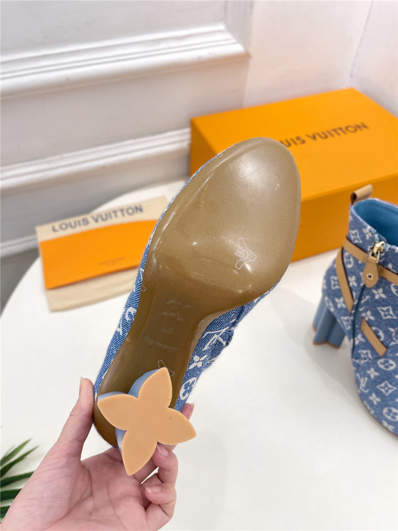 l0vis Vvtt0n light blue denim monogram silhouette ankle boots