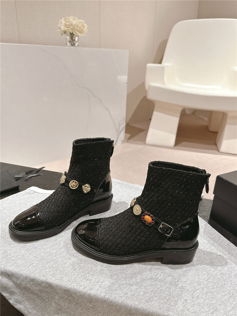 Ch**el enamel buckle chelsea boots in black