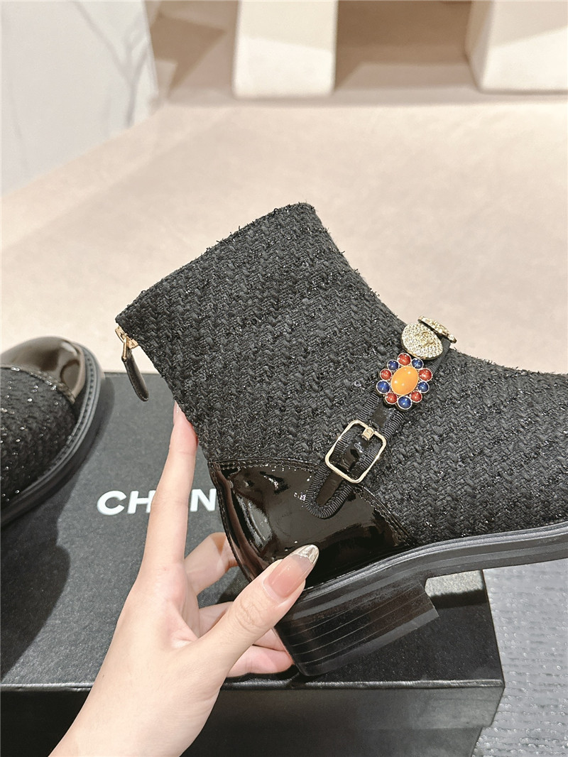 Ch**el enamel buckle chelsea boots in black