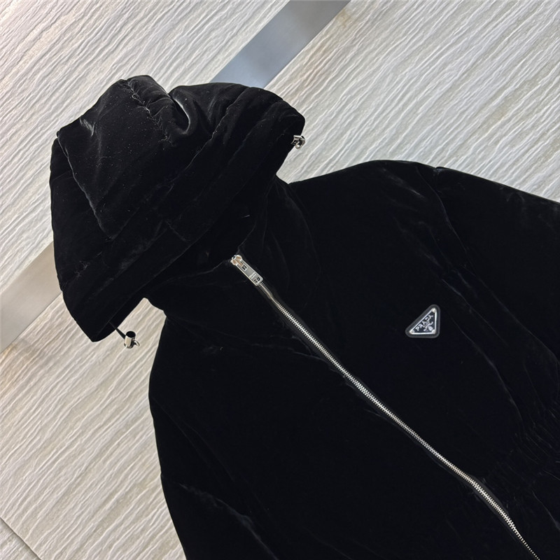 Pra*a waist down jacket