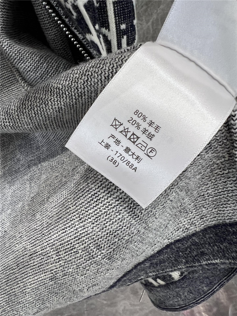 D10r oblique zip-up hooded cardigan in navy