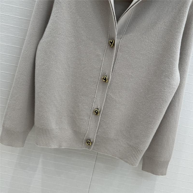 BV Lapel Wool Cardigan in Grey