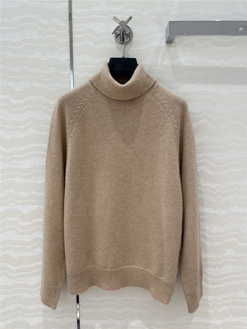 F**di beige cashmere turtleneck sweater