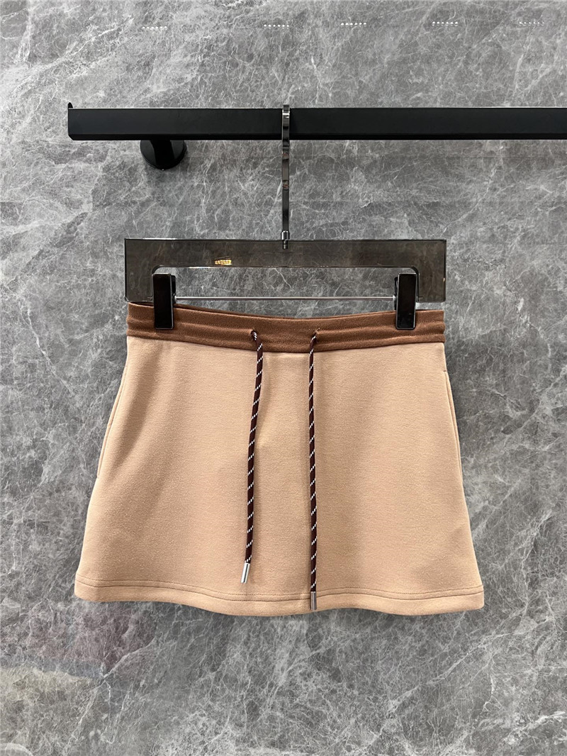 M1um1u sweatshirt + short skirt set