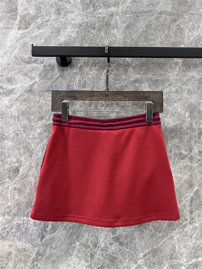 M1um1u sweatshirt + short skirt set