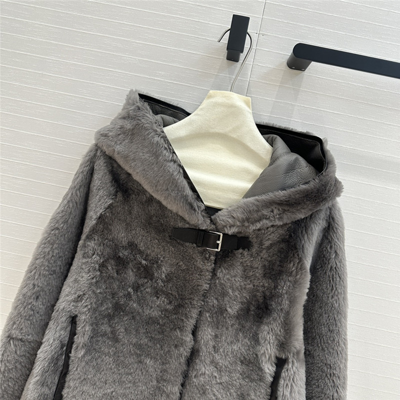 H**me5 short shearling jacket