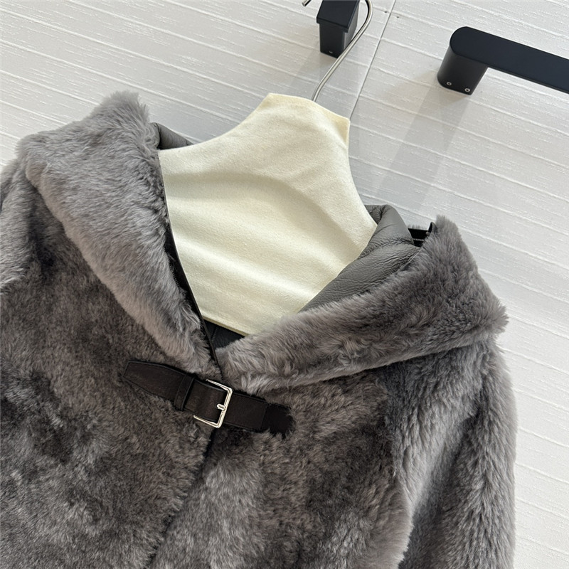 H**me5 short shearling jacket