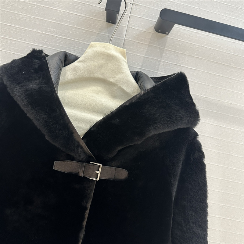 H**me5 short shearling jacket