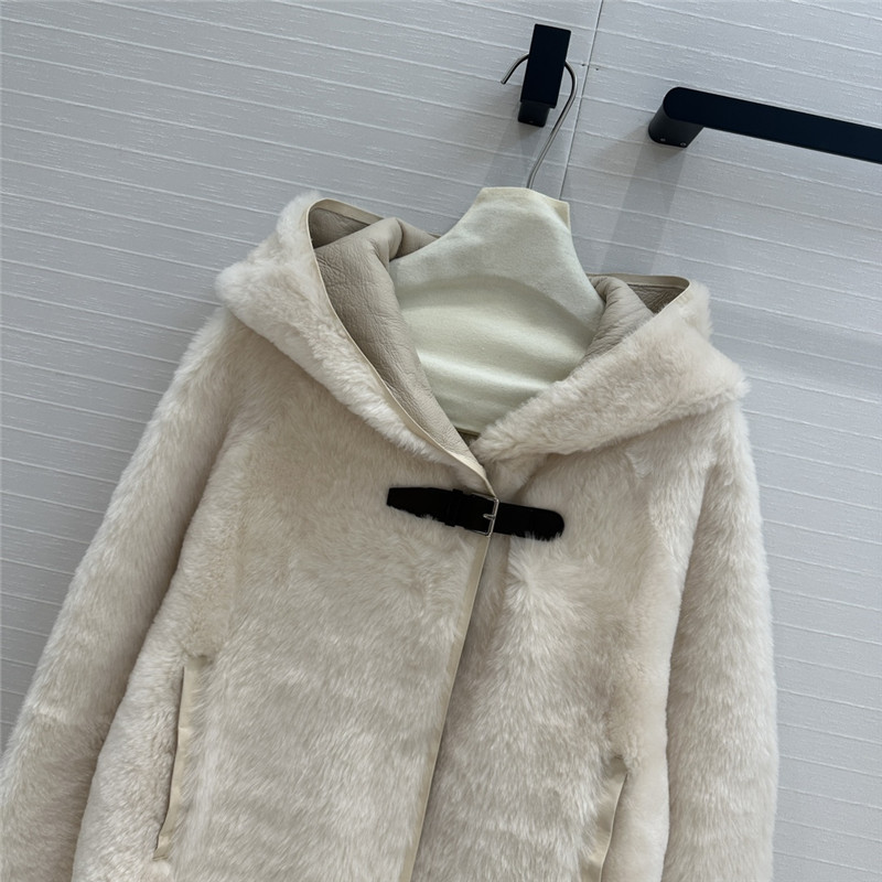 H**me5 short shearling jacket