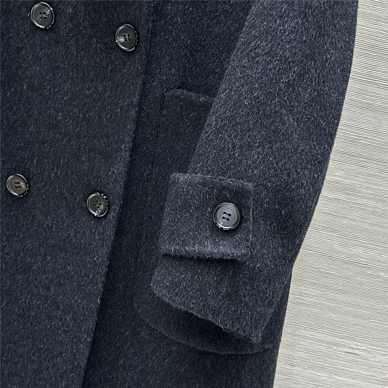 Vanitoo cashmere coat