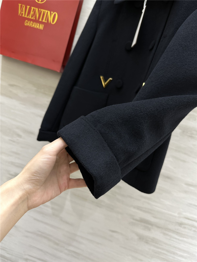 Va1e*ntin0 wool coat
