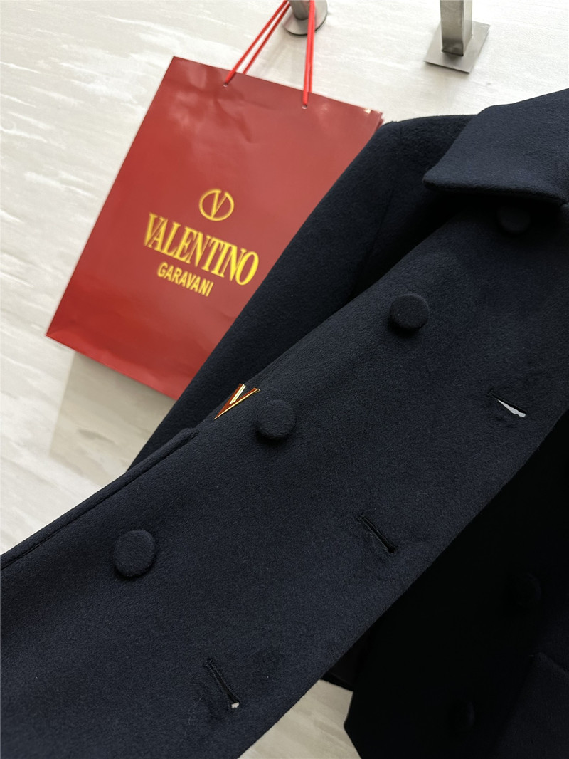 Va1e*ntin0 wool coat
