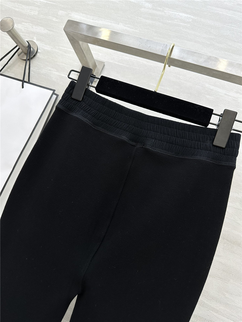 Ch**el cropped pants